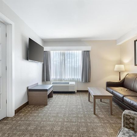 Best Western Plus Windjammer Inn & Conference Center Burlington Zewnętrze zdjęcie