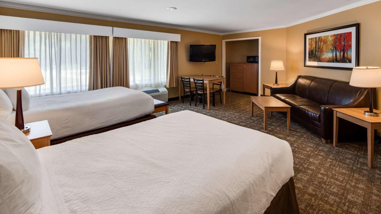 Best Western Plus Windjammer Inn & Conference Center Burlington Zewnętrze zdjęcie