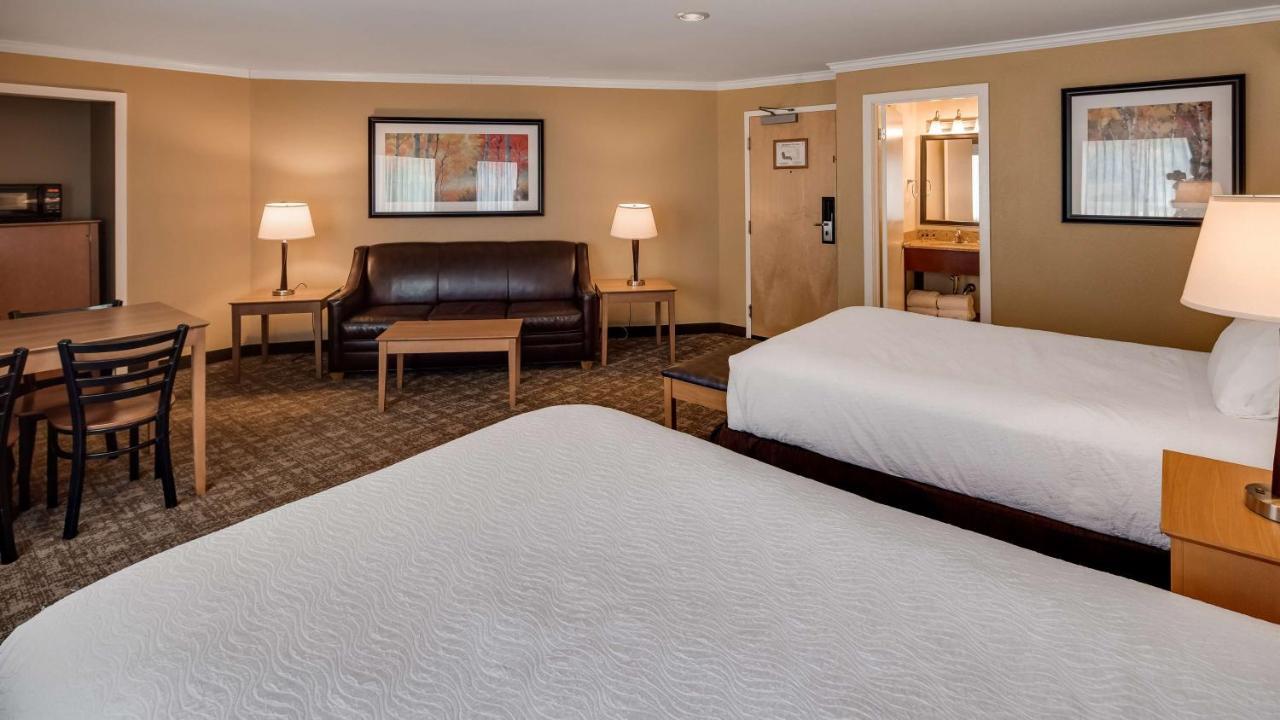 Best Western Plus Windjammer Inn & Conference Center Burlington Zewnętrze zdjęcie