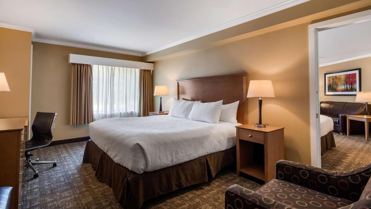 Best Western Plus Windjammer Inn & Conference Center Burlington Zewnętrze zdjęcie