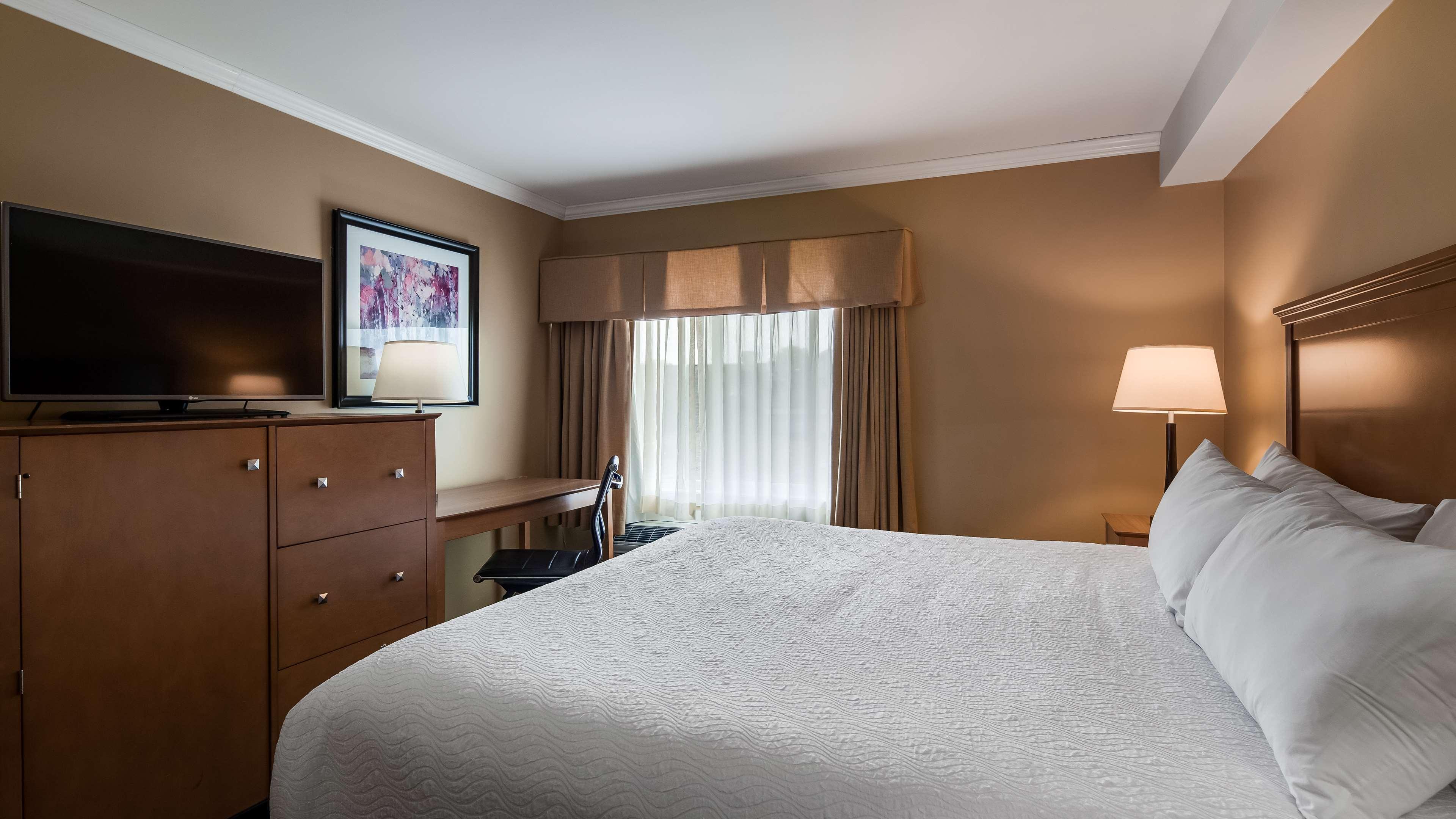 Best Western Plus Windjammer Inn & Conference Center Burlington Zewnętrze zdjęcie