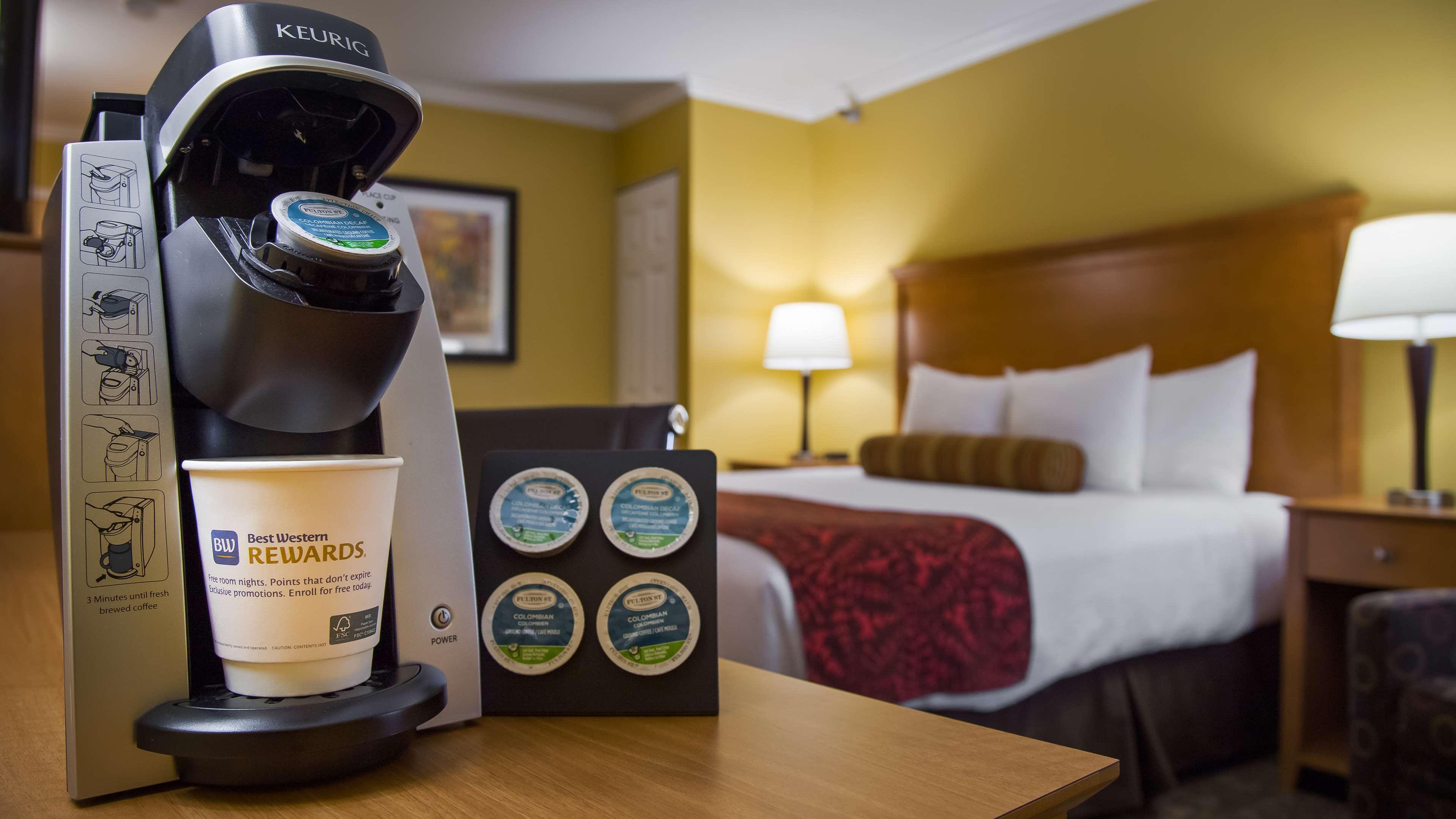 Best Western Plus Windjammer Inn & Conference Center Burlington Zewnętrze zdjęcie