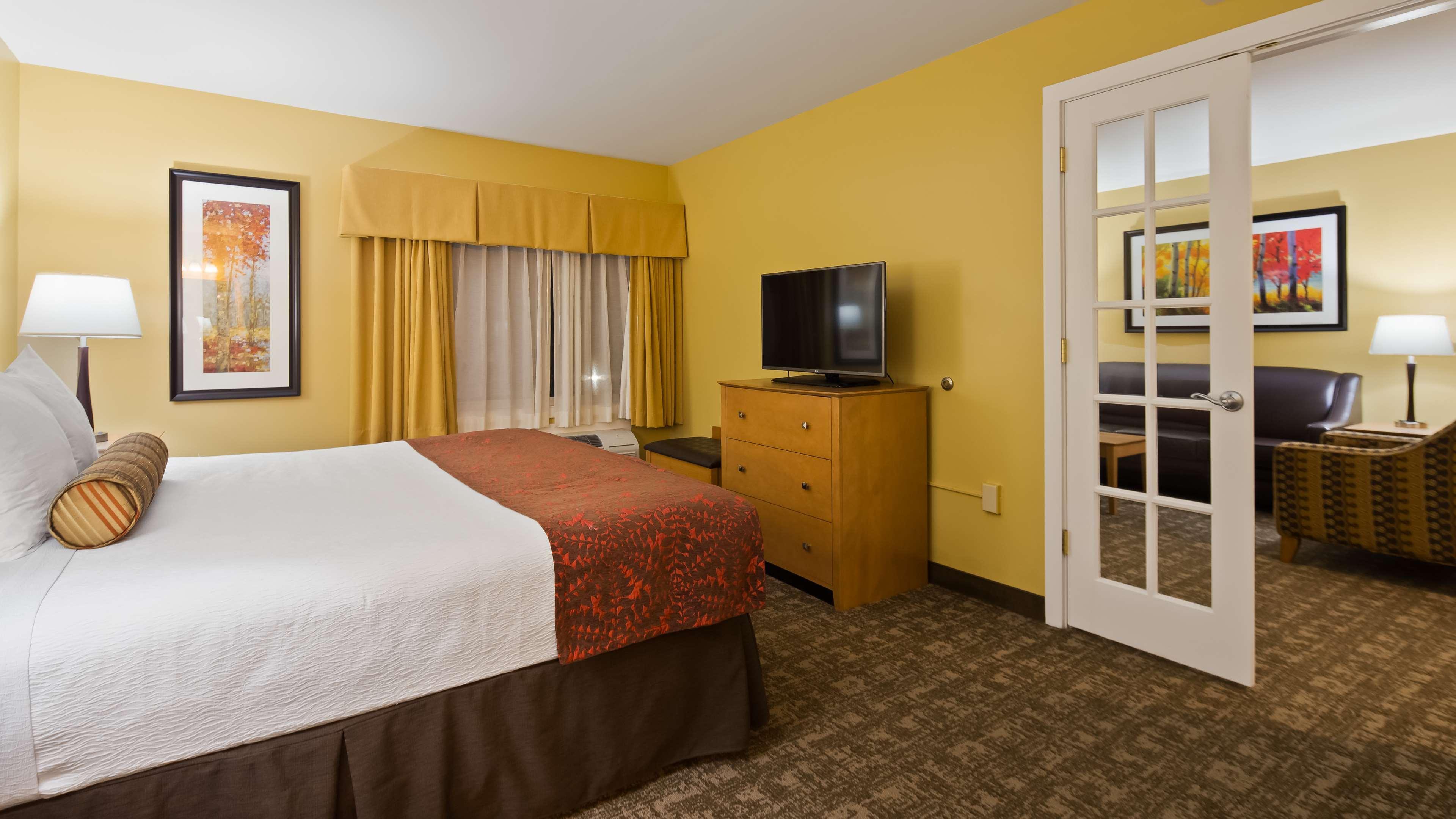Best Western Plus Windjammer Inn & Conference Center Burlington Zewnętrze zdjęcie