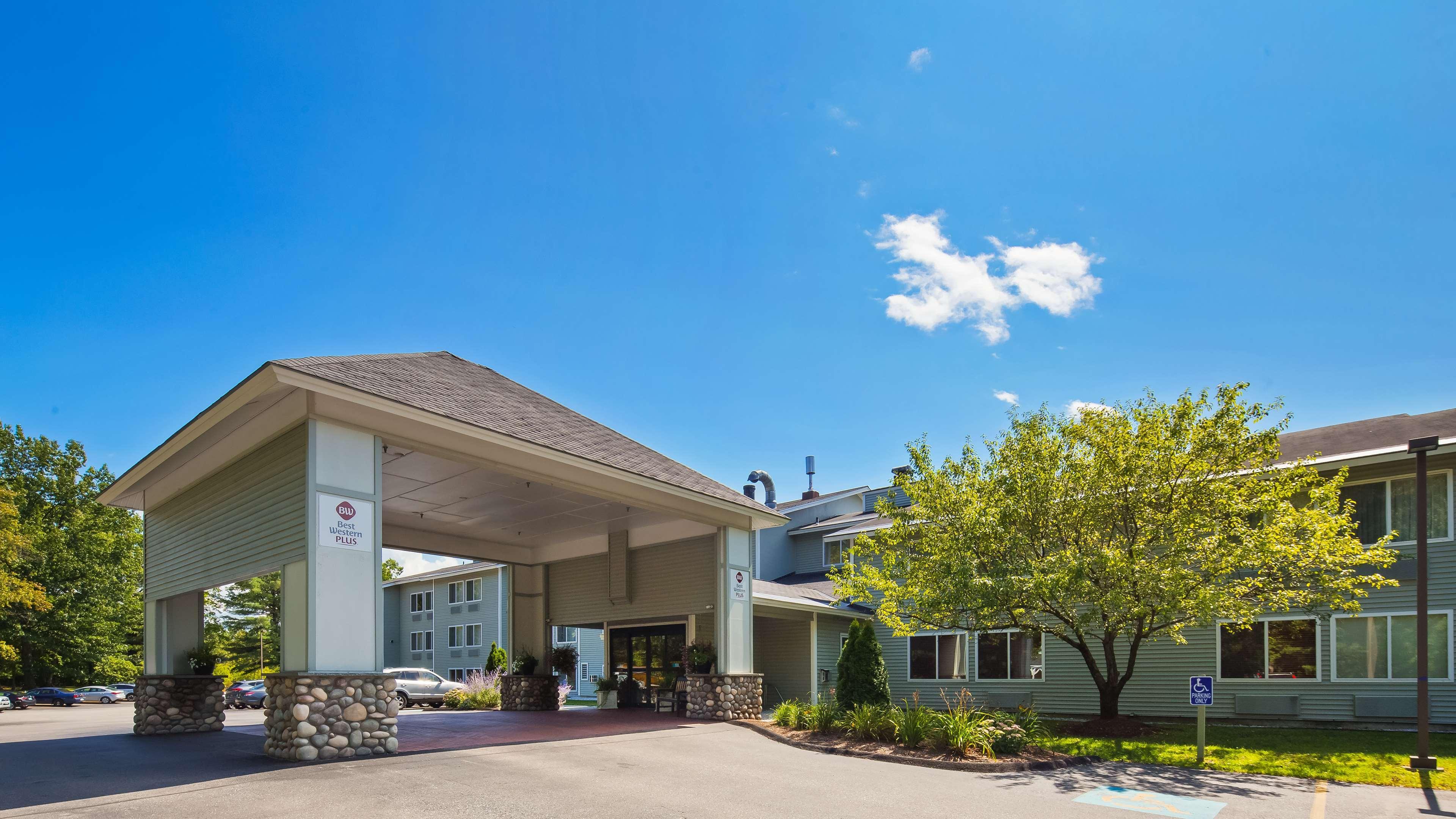 Best Western Plus Windjammer Inn & Conference Center Burlington Zewnętrze zdjęcie