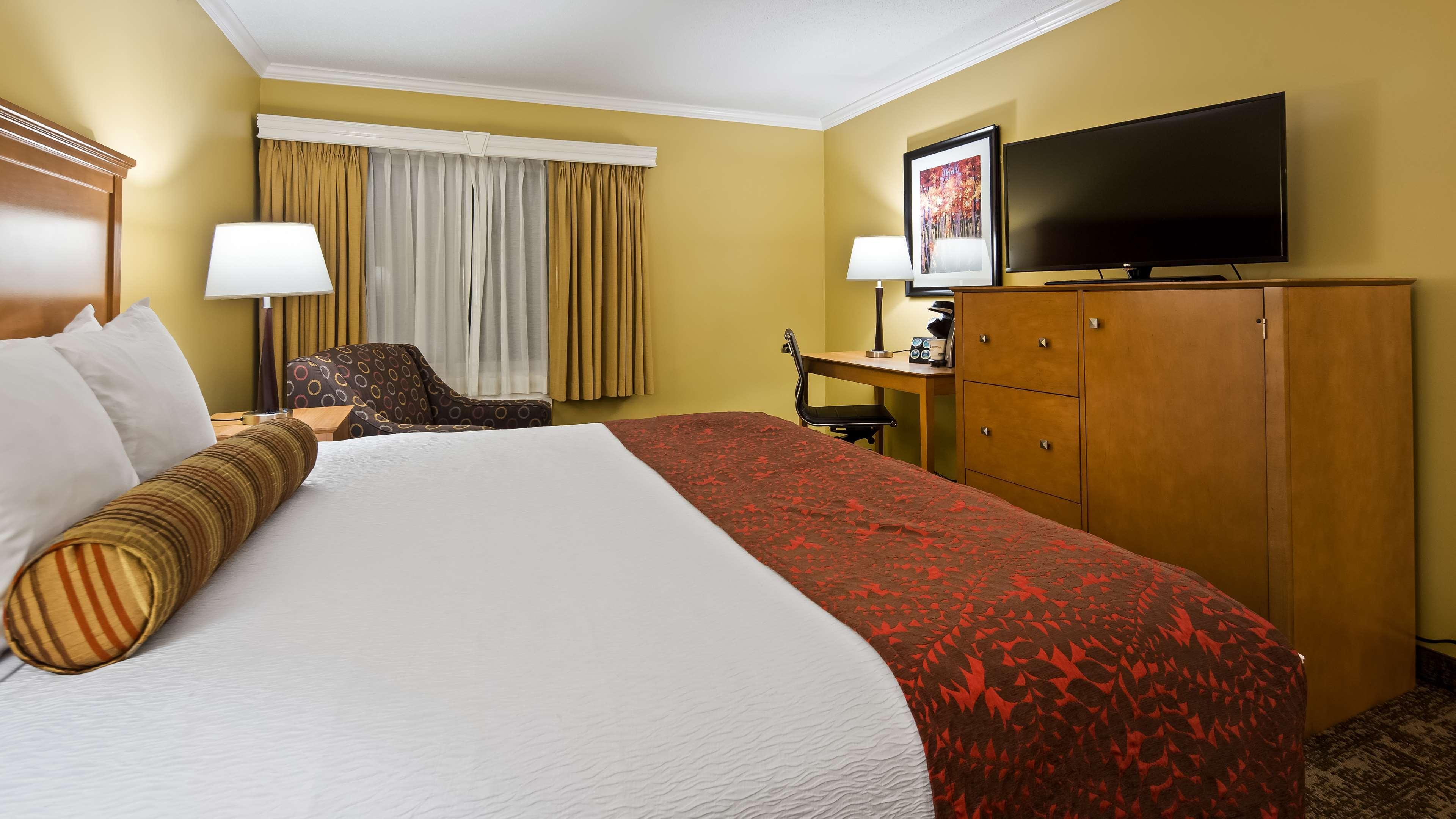 Best Western Plus Windjammer Inn & Conference Center Burlington Zewnętrze zdjęcie