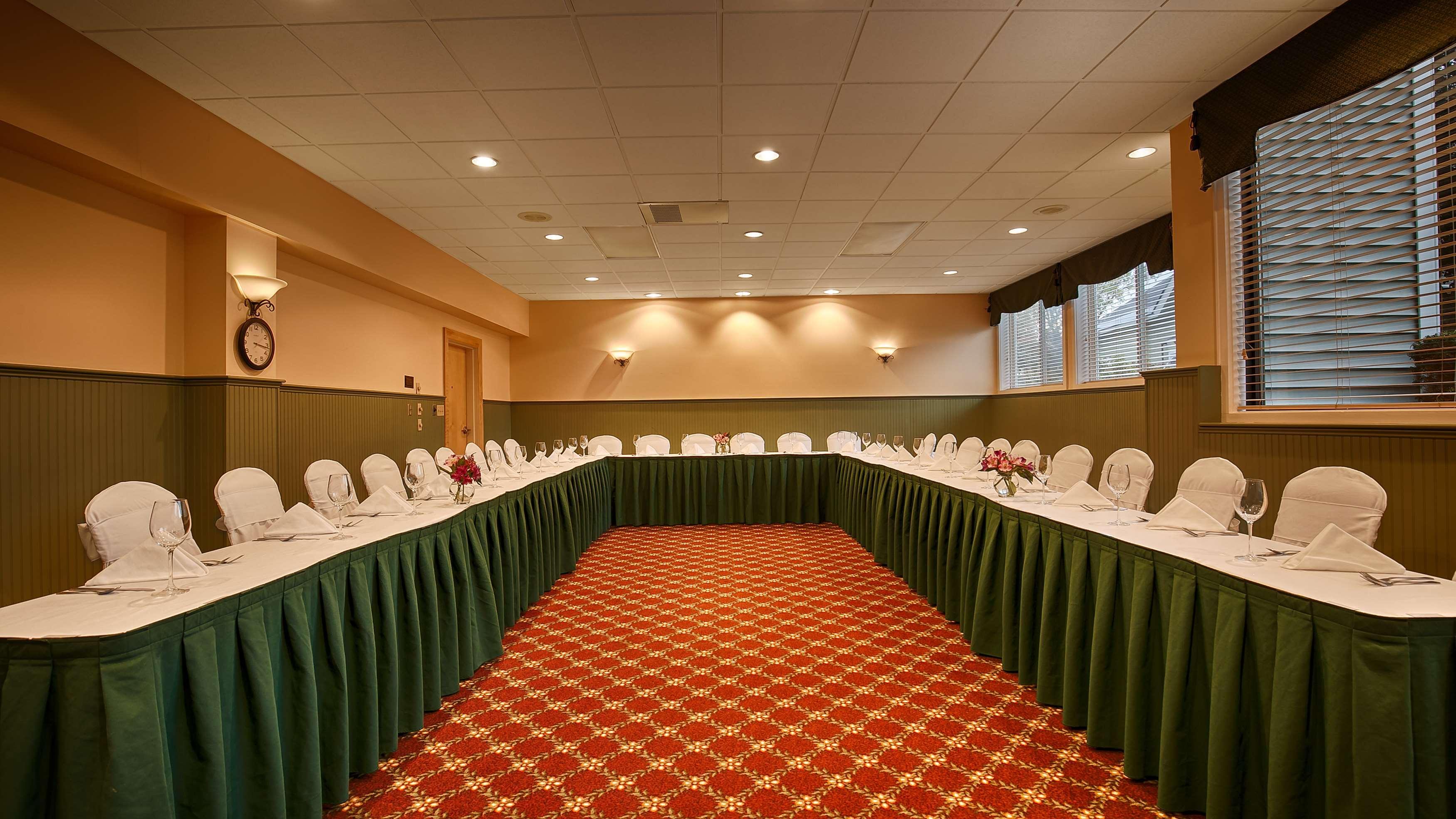 Best Western Plus Windjammer Inn & Conference Center Burlington Zewnętrze zdjęcie