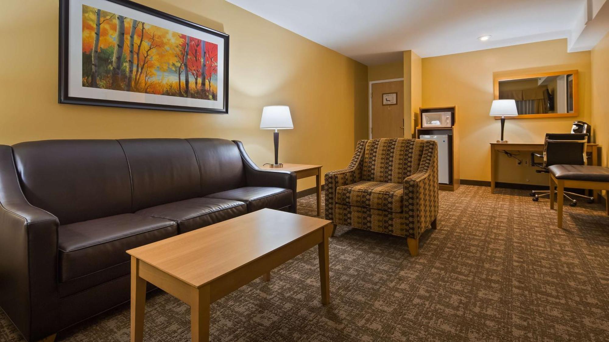 Best Western Plus Windjammer Inn & Conference Center Burlington Zewnętrze zdjęcie