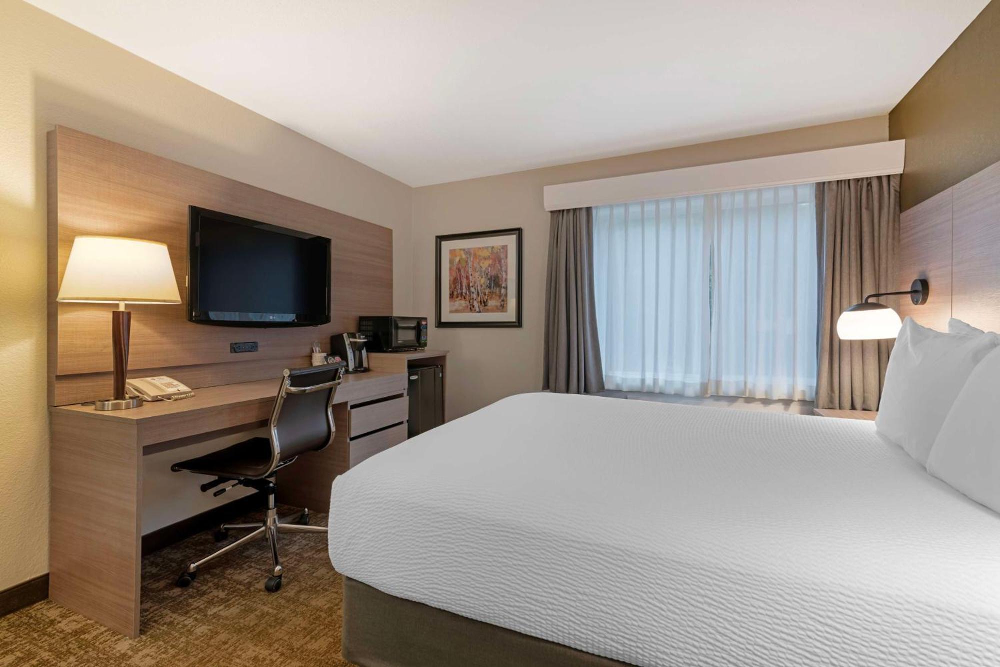 Best Western Plus Windjammer Inn & Conference Center Burlington Zewnętrze zdjęcie