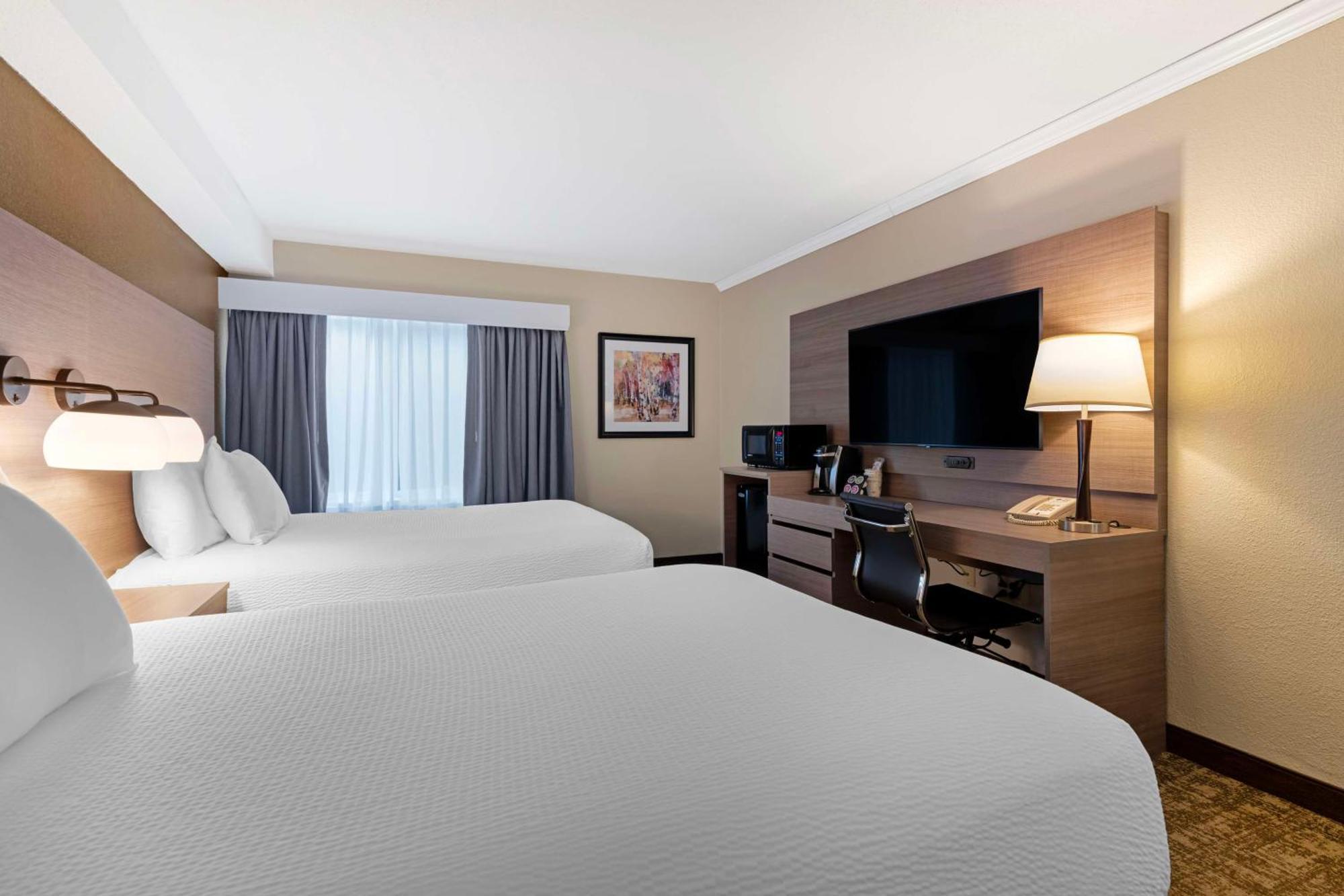 Best Western Plus Windjammer Inn & Conference Center Burlington Zewnętrze zdjęcie