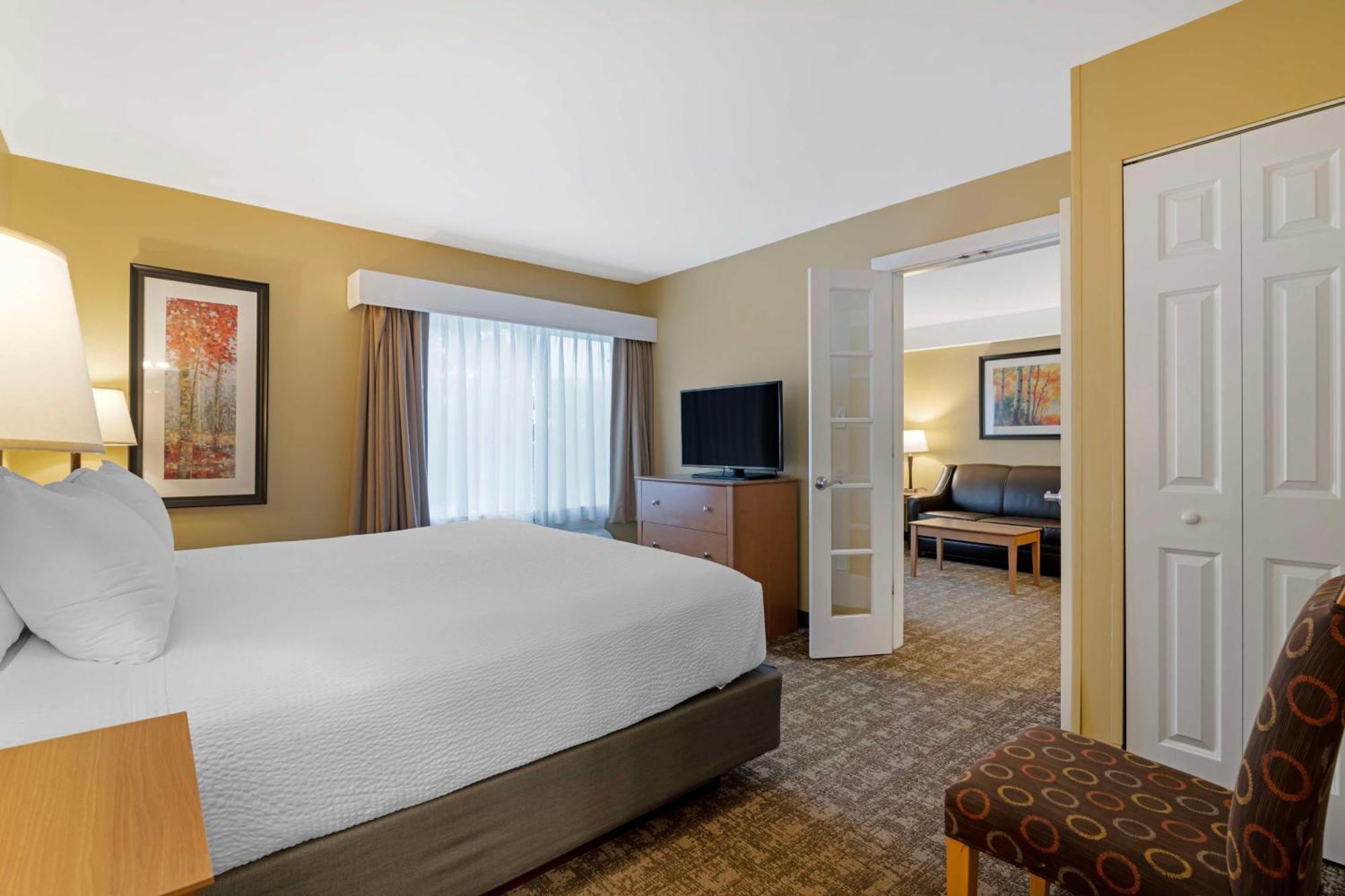 Best Western Plus Windjammer Inn & Conference Center Burlington Zewnętrze zdjęcie
