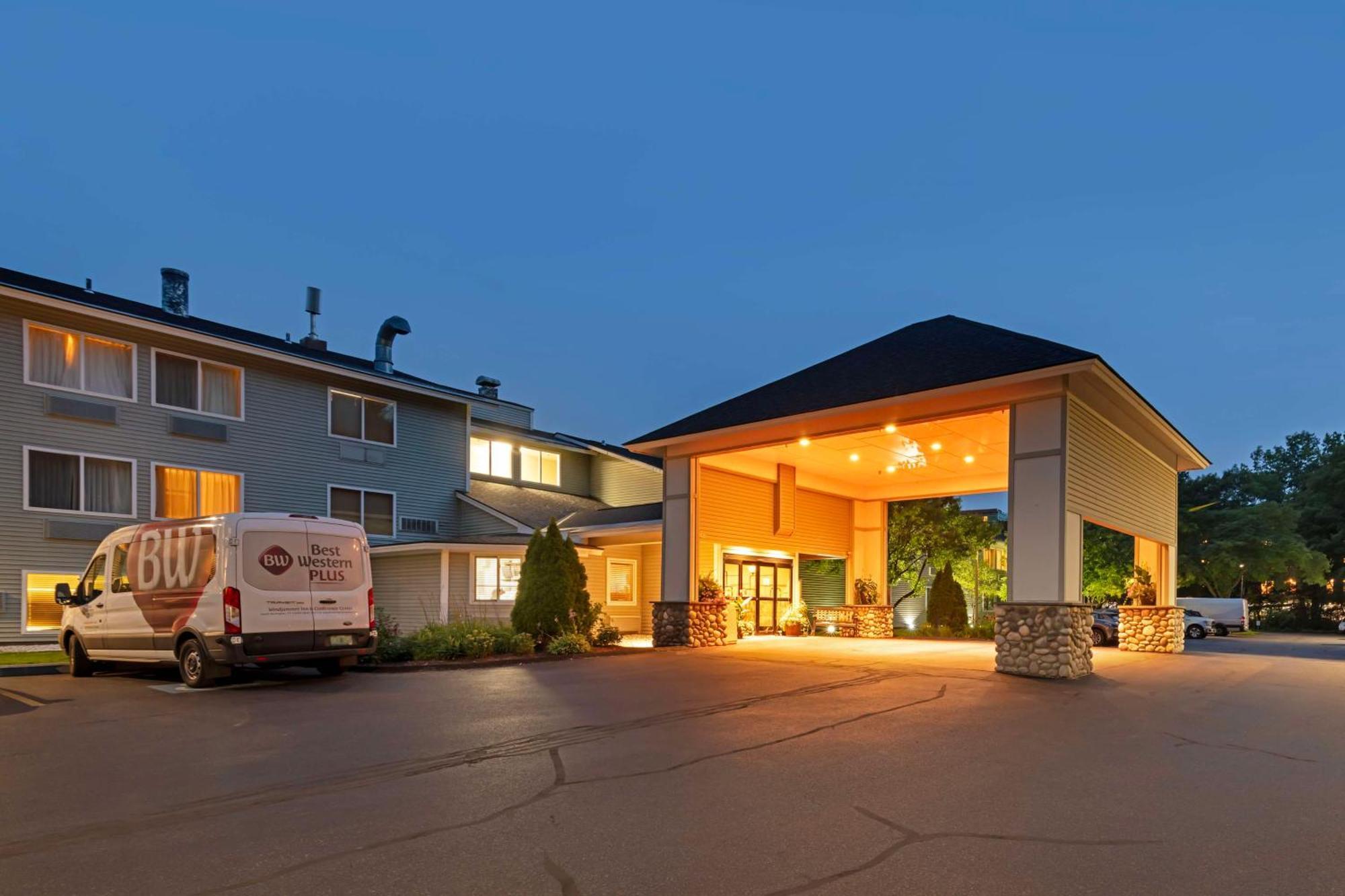 Best Western Plus Windjammer Inn & Conference Center Burlington Zewnętrze zdjęcie