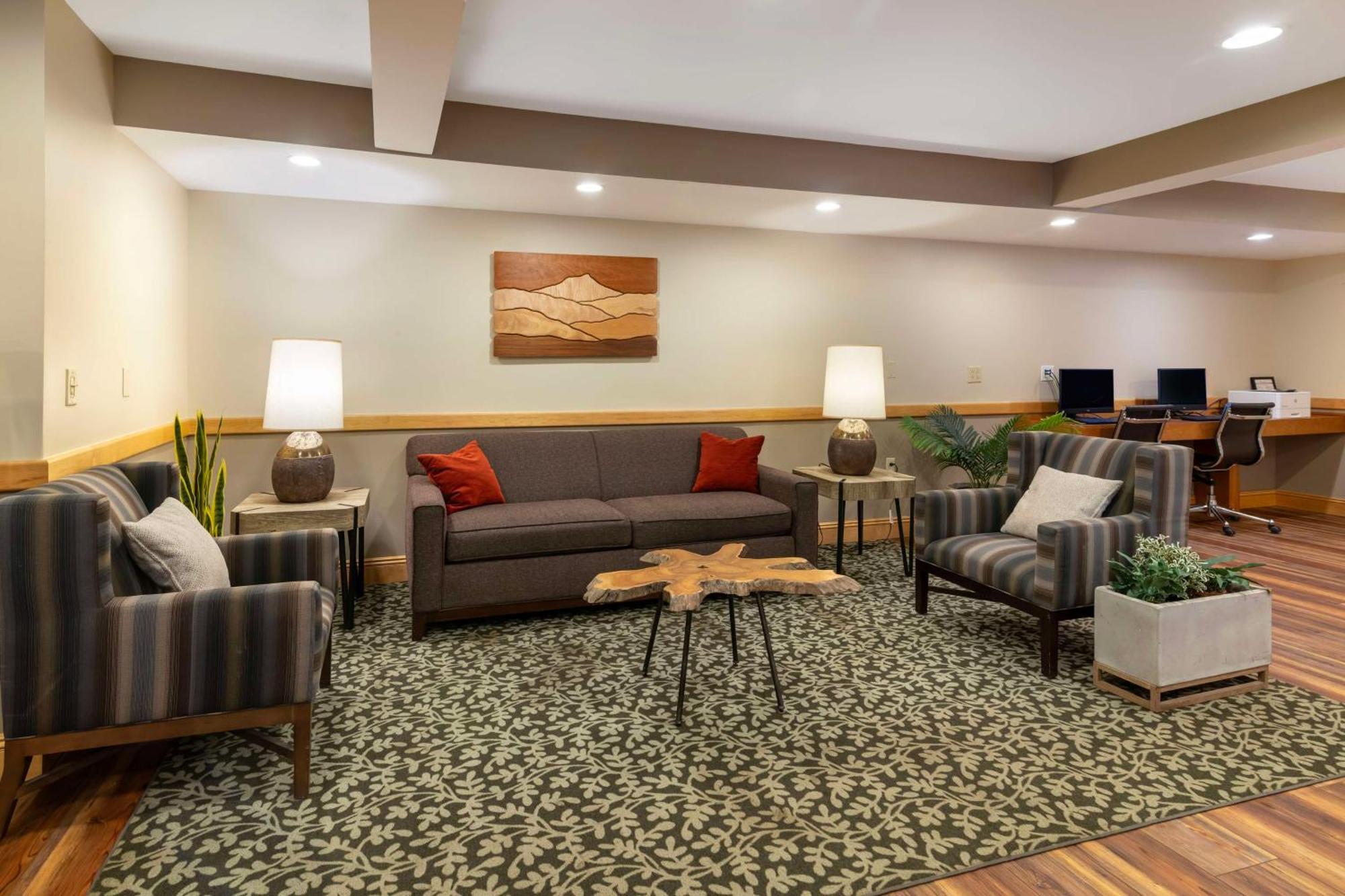 Best Western Plus Windjammer Inn & Conference Center Burlington Zewnętrze zdjęcie